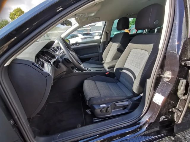 Volkswagen Passat 2.0 TDI Business DSG Variant
