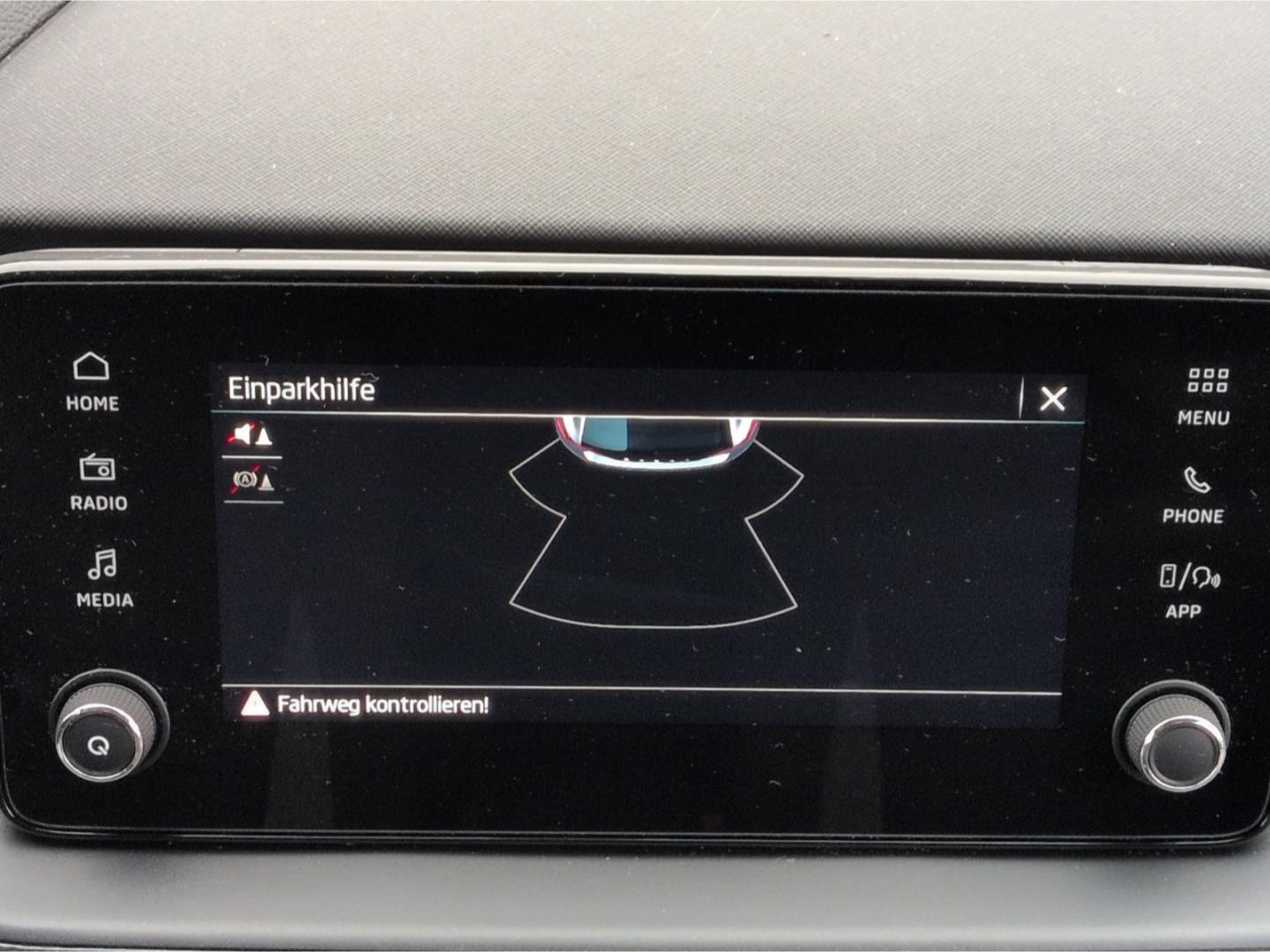 Skoda Scala Essence TSI*DSG LED SHZ Tempo digCockp PDC