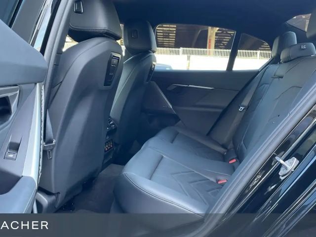 BMW 520 520i M-Sport Sedan