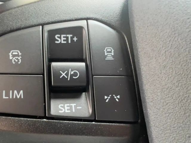 Ford Mustang Mach-E AWD Standard range