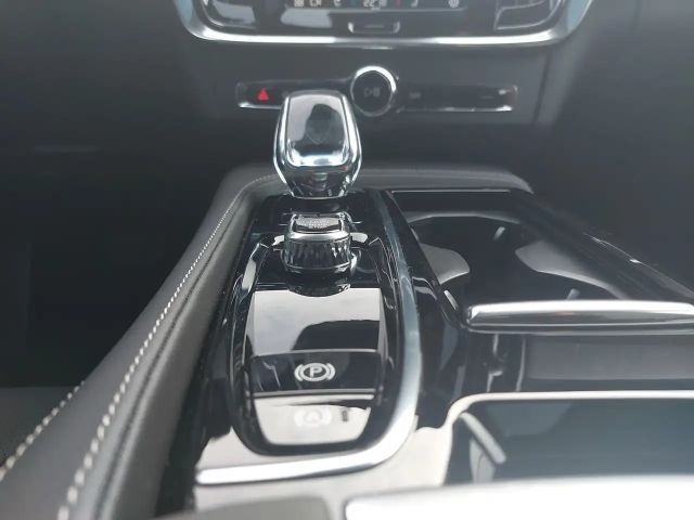 Volvo S90 AWD Recharge T8