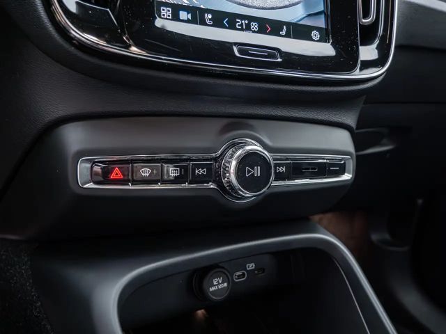 Volvo XC40 AWD Plus Recharge Twin Engine