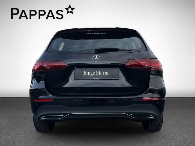 Mercedes-Benz B 200 Sedan