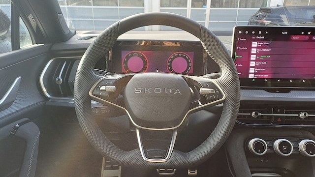 Skoda Kodiaq 7-SITZE,AHK, KAMERA, PANORAMA, ANSCHLUSSGARANTIE