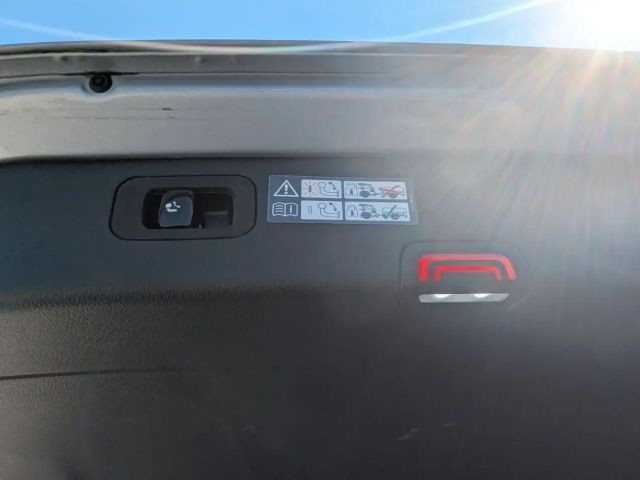 Mercedes-Benz C 180 AVANTGARDE