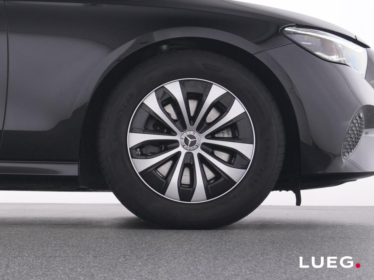 Mercedes-Benz E 200 AVANTGARDE Estate