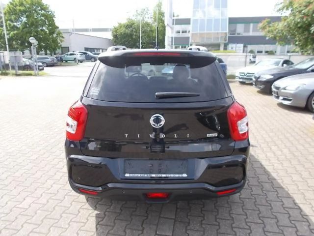 SsangYong Tivoli Grand Blackline 1.5T Navi LED Alu18" Sitzh. Kamera