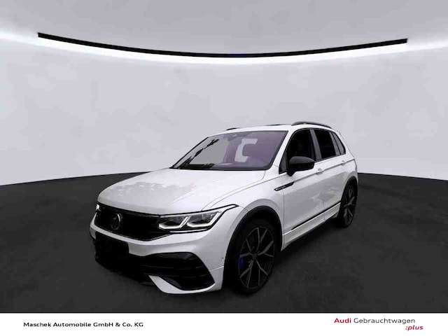 Volkswagen Tiguan *AKRAPOVIC* Pano AHK HUD LM21