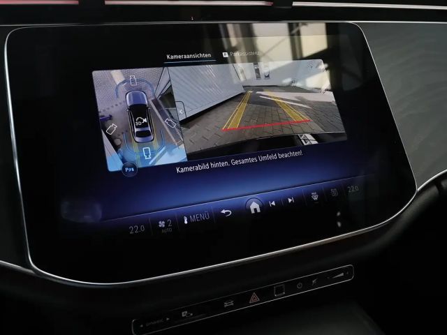 Mercedes-Benz E 200 AMG Line Sedan