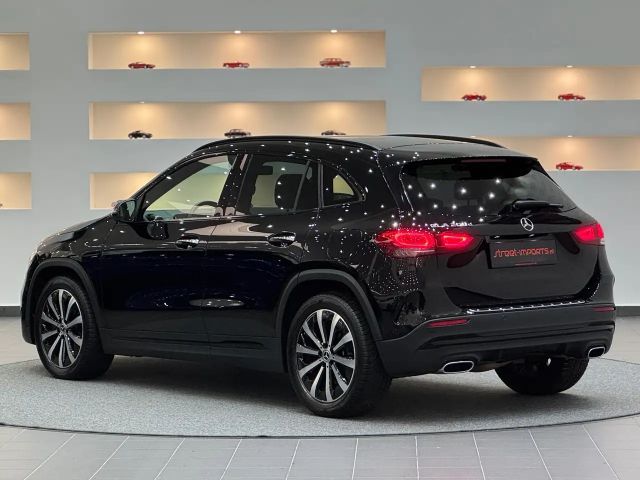 Mercedes-Benz GLA 200 AMG Line
