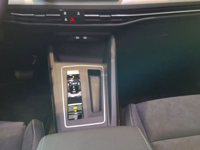 Volkswagen Golf Business DSG Variant