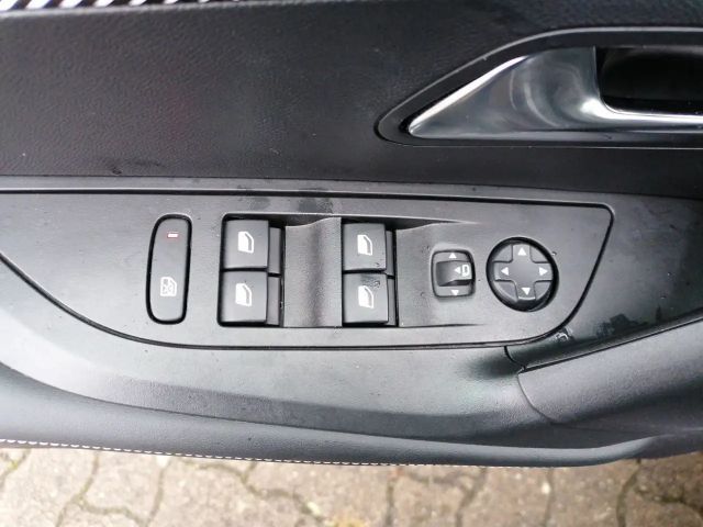 Peugeot 2008 Allure Pack PureTech