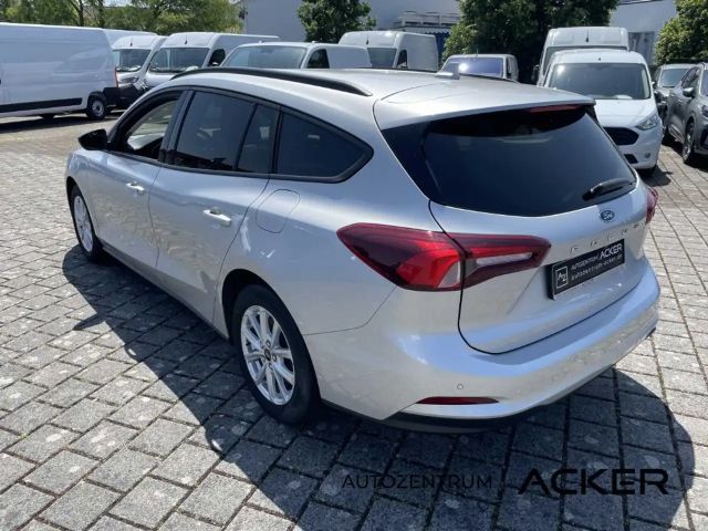 Ford Focus Cool & Connect Wagon