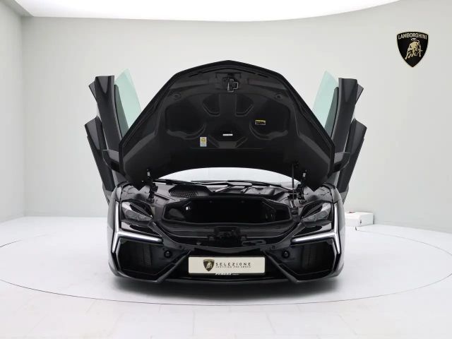 Lamborghini Revuelto MY24 I NERO HELENE