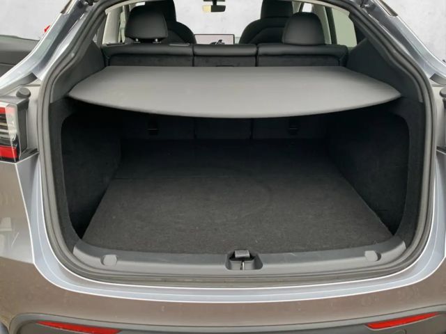 Tesla Model Y AWD Long Range