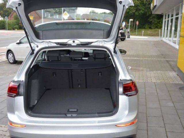 Volkswagen Golf Life Variant