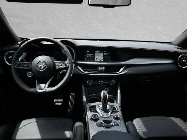 Alfa Romeo Stelvio AT8 Q4 Turbo