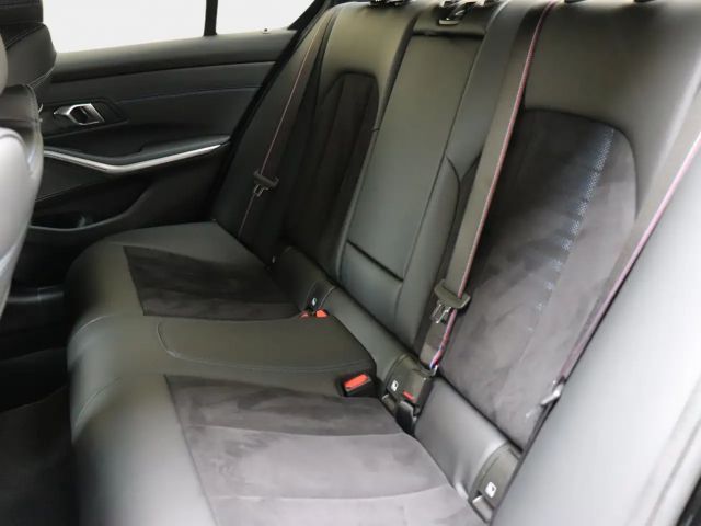 BMW 330 330i M-Sport Sedan xDrive