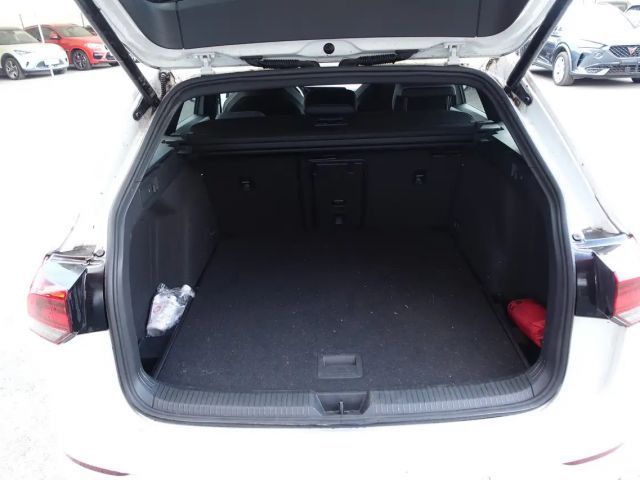 Volkswagen Golf R-Line Variant