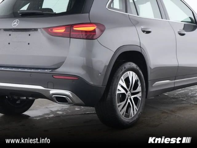 Mercedes-Benz GLA 180 Progressive