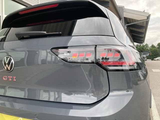 Volkswagen Golf 2.0 TSI DSG Golf VIII