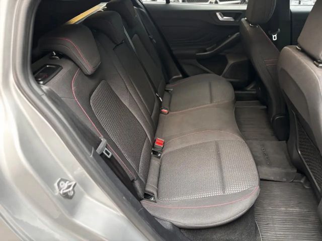 Ford Focus ST Line Wagon