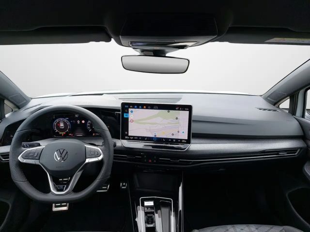 Volkswagen Golf 1.5 eTSI DSG R-Line