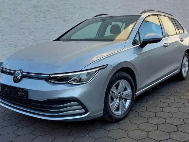 Volkswagen Golf Life Variant