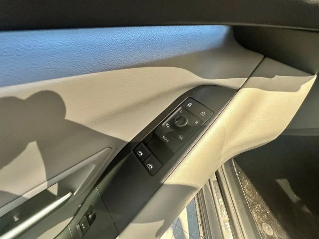 Ford Explorer Premium RWD