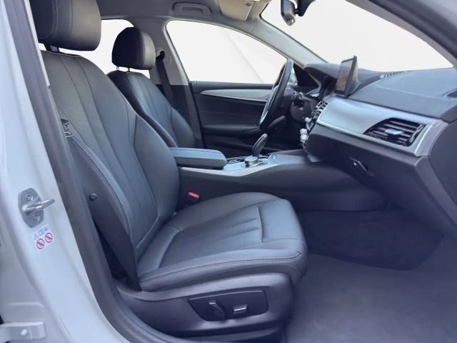 BMW 520 *** ALLRAD *** NP 74.000 *** STANDHEIZUNG *** -50%