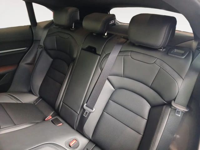 Porsche Taycan 4 Cross Turismo