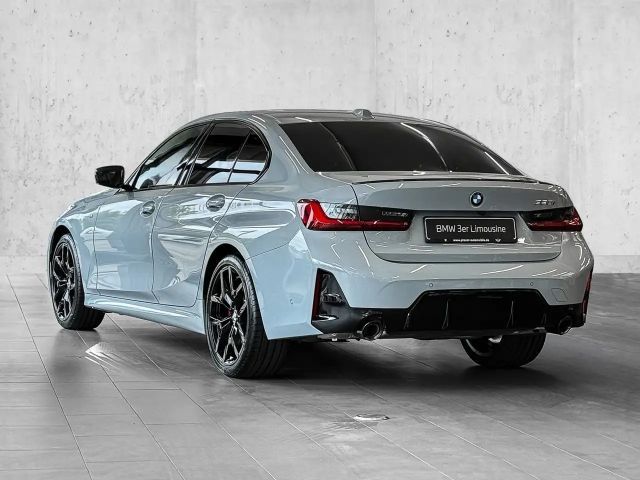 BMW 320 320i M-Sport Sedan