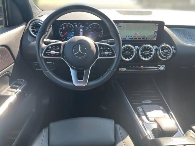 Mercedes-Benz GLA 220 GLA 220 d