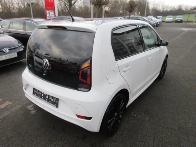 Volkswagen up! R-Line