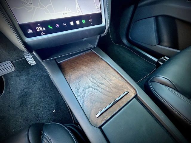 Tesla Model X Raven Longe Range 6 Sitzer
