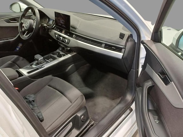 Audi A4 35 TFSI Avant S-Tronic