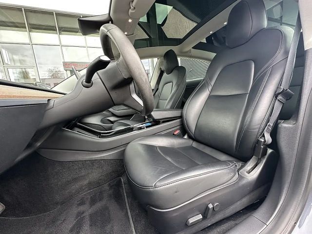 Tesla Model 3 AWD Long Range