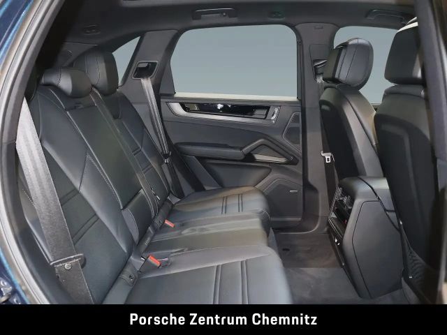 Porsche Cayenne Black Edition