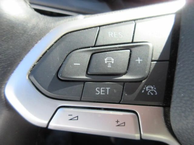 Volkswagen Golf 1.5 eTSI DSG IQ.Drive Style