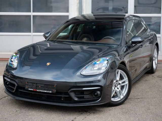 Porsche Panamera 4 E-Hybrid