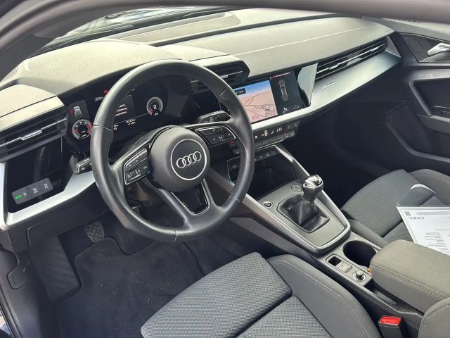 Audi A3 30 TDI Sedan