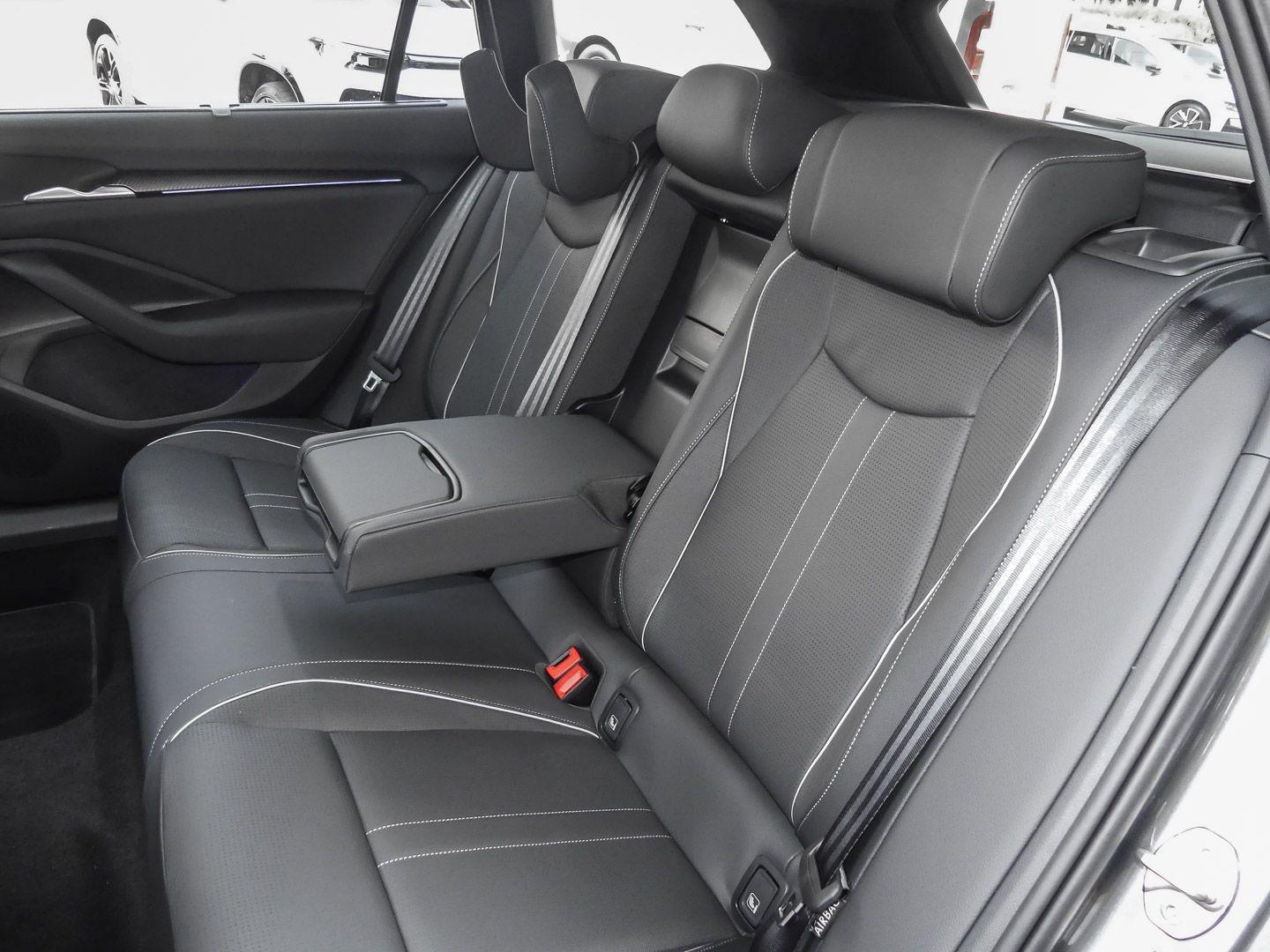 Skoda Superb 2.0 TDI 4x4 Combi Sportline