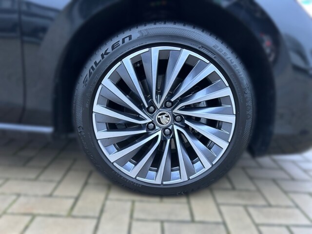 Skoda Superb 2.0 TDI Combi