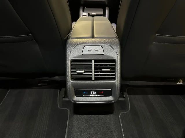 Volkswagen Passat 4Motion R-Line Variant