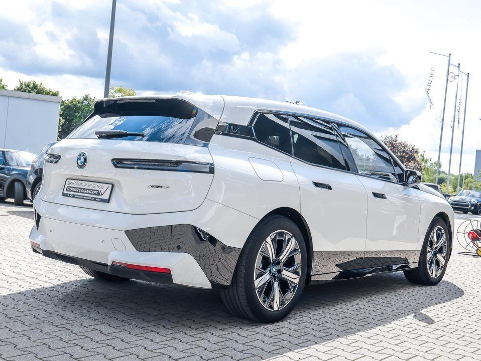 BMW iX xDrive40