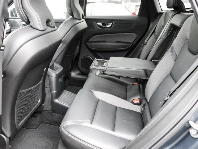 Volvo XC60 AWD Dark Plus Recharge