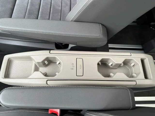 Volkswagen Multivan 2.0 TDI DSG Style T7