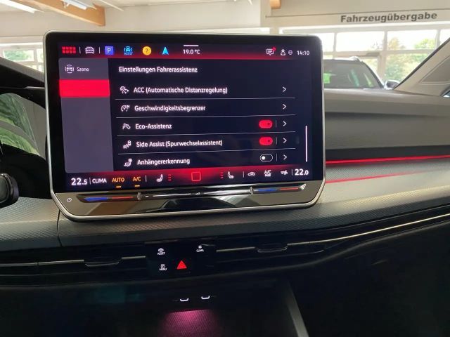 Volkswagen Golf 1.5 TSI BMT Golf VIII