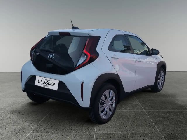 Toyota Aygo X Hatchback Play