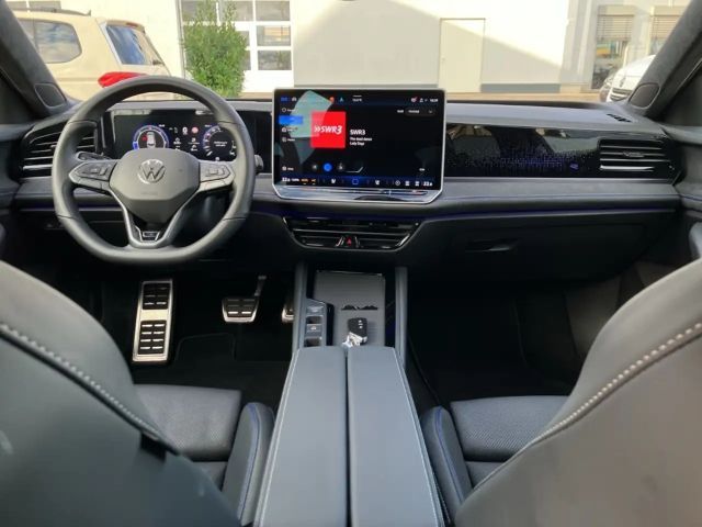 Volkswagen Passat 4Motion DSG R-Line